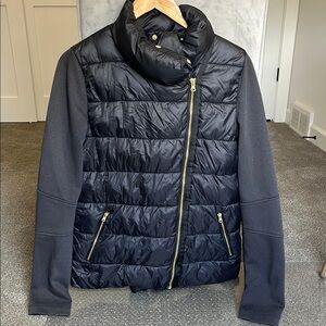 Old Navy Black Puffer Jacket with Modern Design - Med Tall